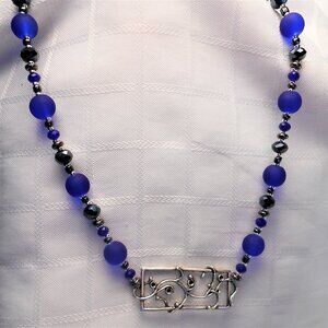 No882 Handmade necklace with Tibetan silver charm and earrings